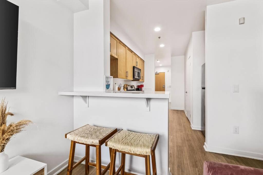 Apartamento Amazing In Sm Promenade! Free Parking! Los Ángeles