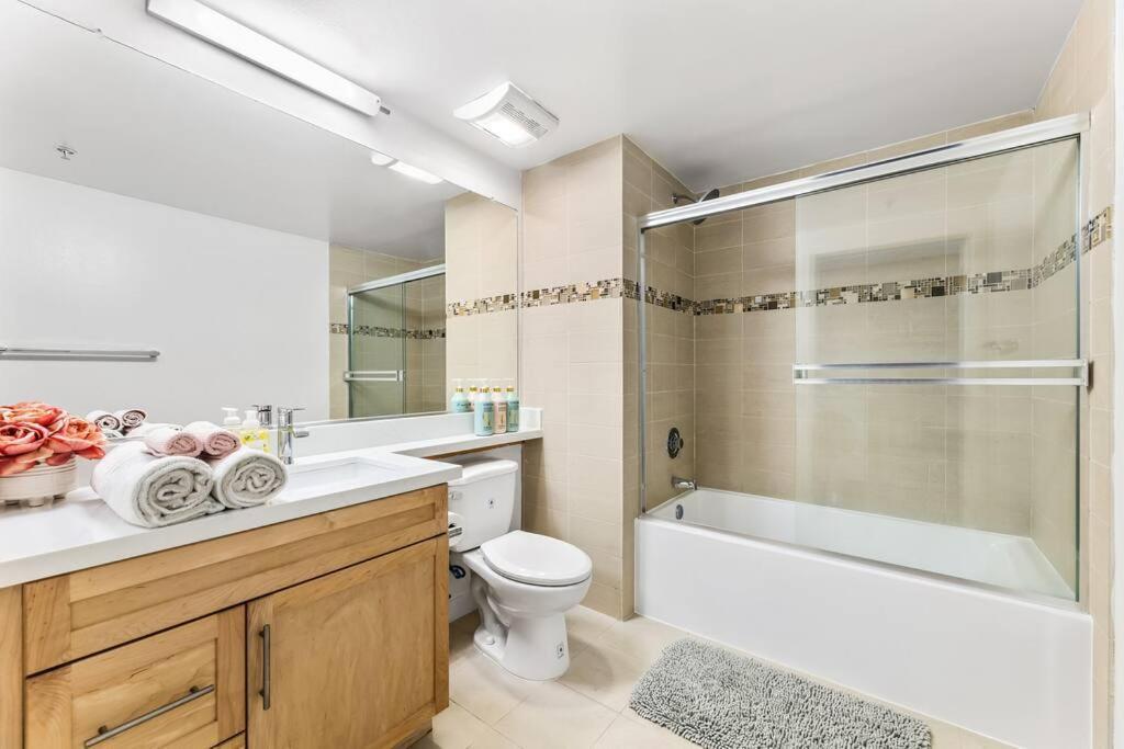 Amazing In Sm Promenade! Free Parking! Apartamento Los Ángeles
