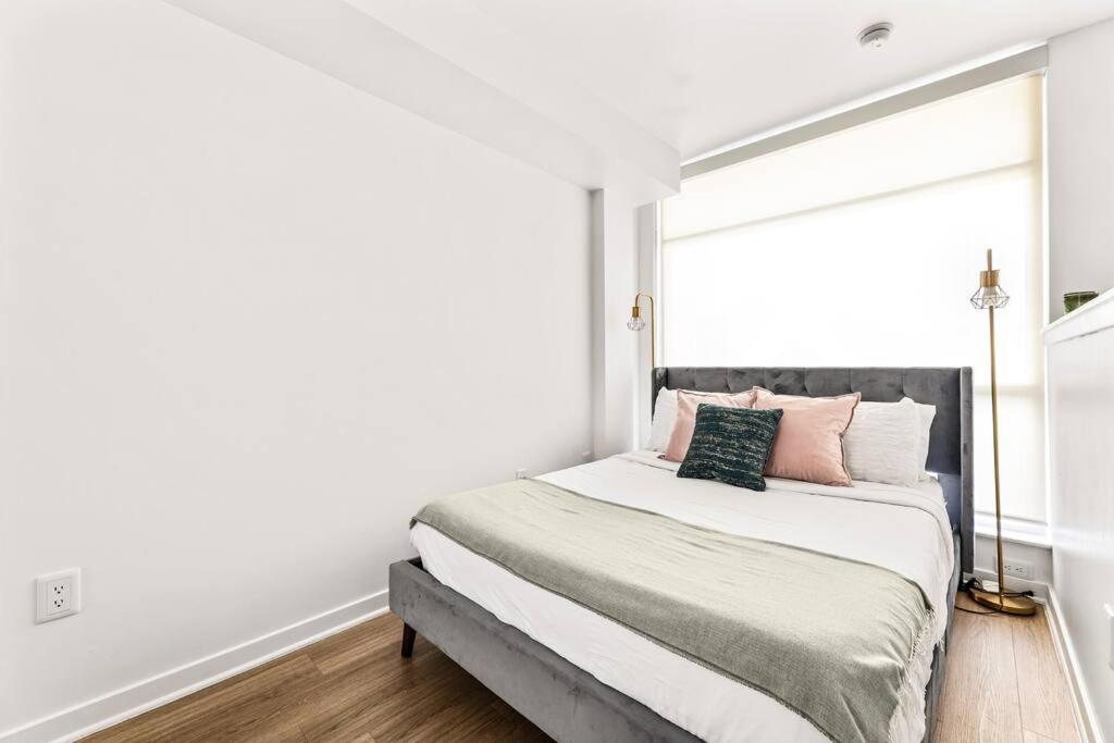 Amazing In Sm Promenade! Free Parking! Apartamento Los Ángeles
